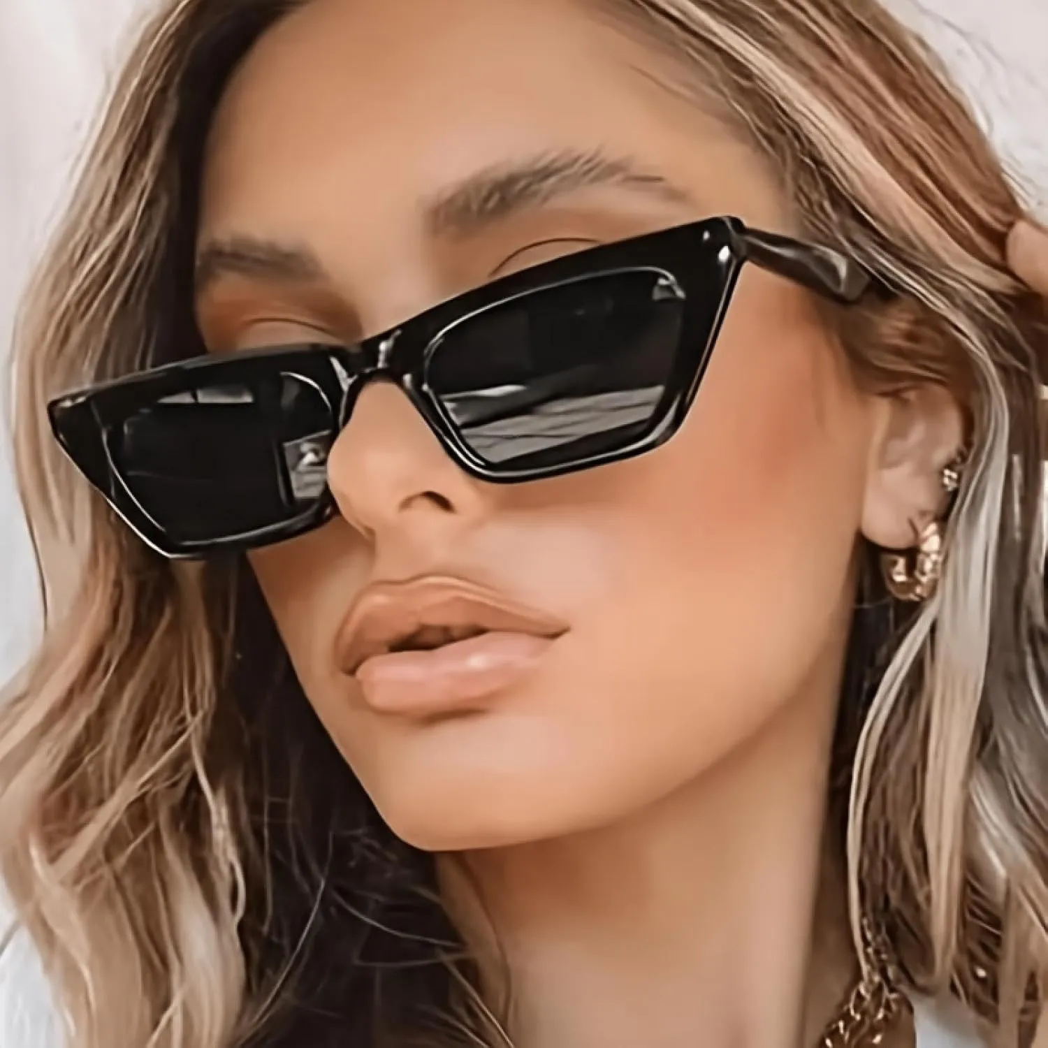 Cat Eye Sunglasses for Women Small Frame Retro Fashion Uv400