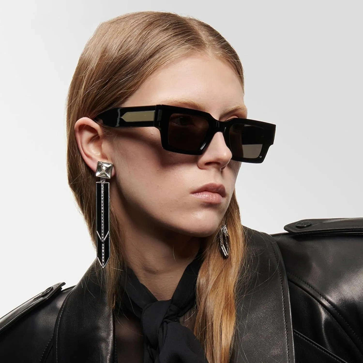 Classic Small Sunglasses for Women Vintage Trendy Men Fashion Luxury Retro