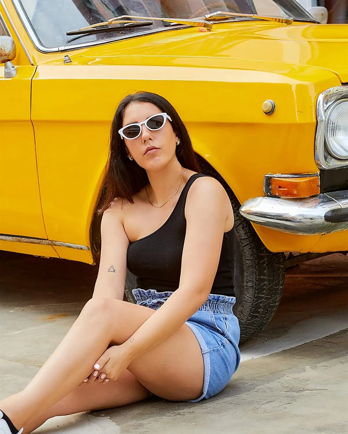 FEISEDY Retro Cat Eye Sunglasses Women Men Vintage Small Cateye UV400 Sunglasses B2617