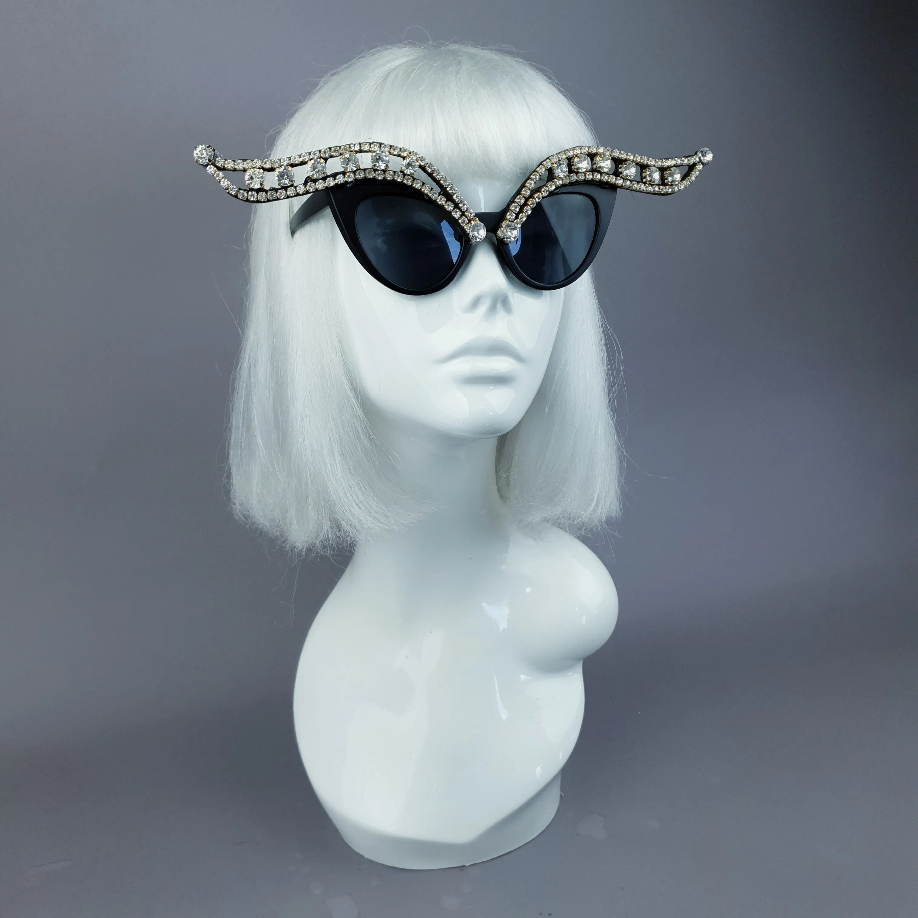 "Papillon de Nuit" Jewel Cats Eye Sunglasses