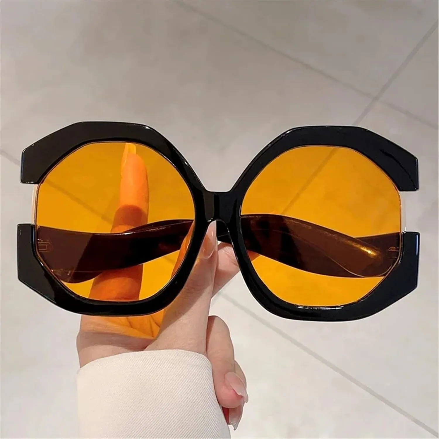 Round Sunglasses Women Fashion Vintage Outdoor Vacation Shades