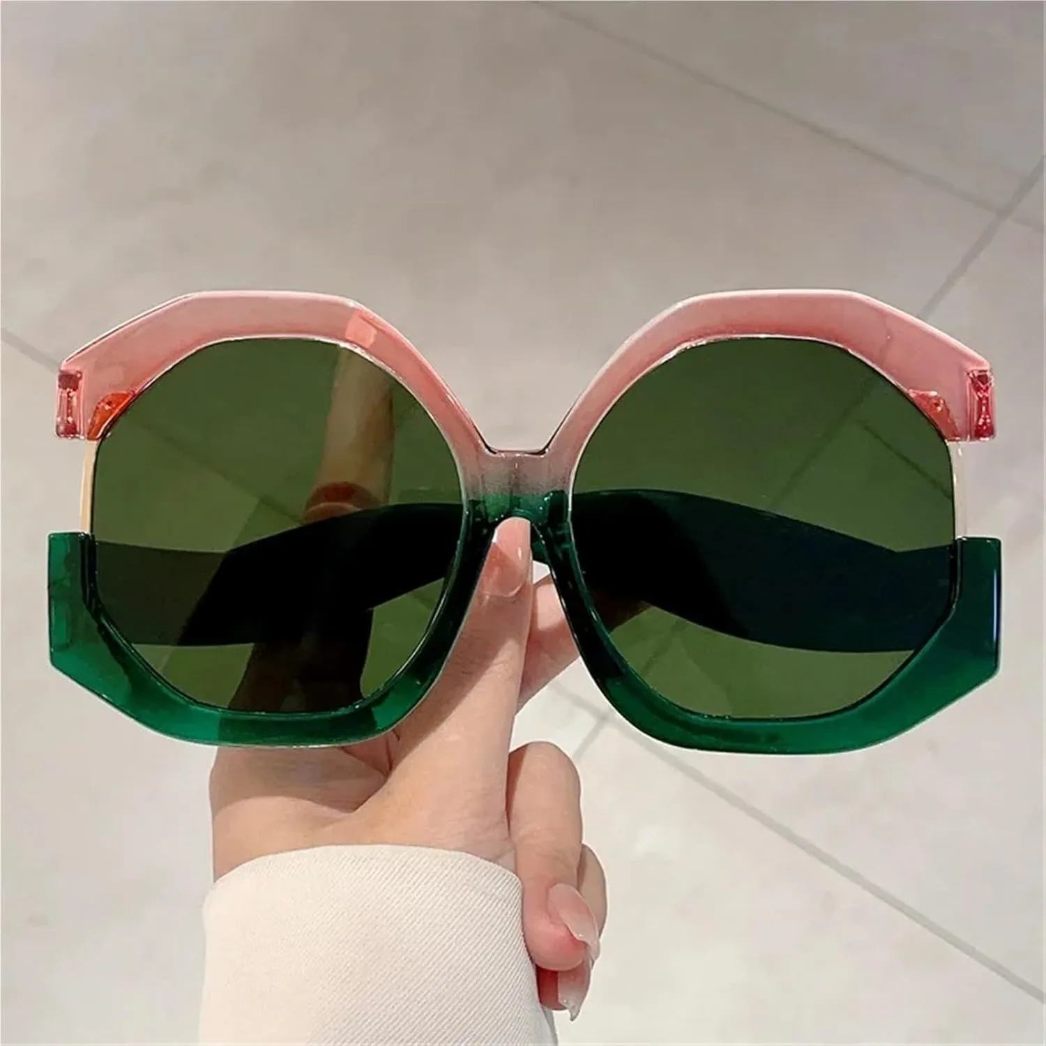 Round Sunglasses Women Fashion Vintage Outdoor Vacation Shades